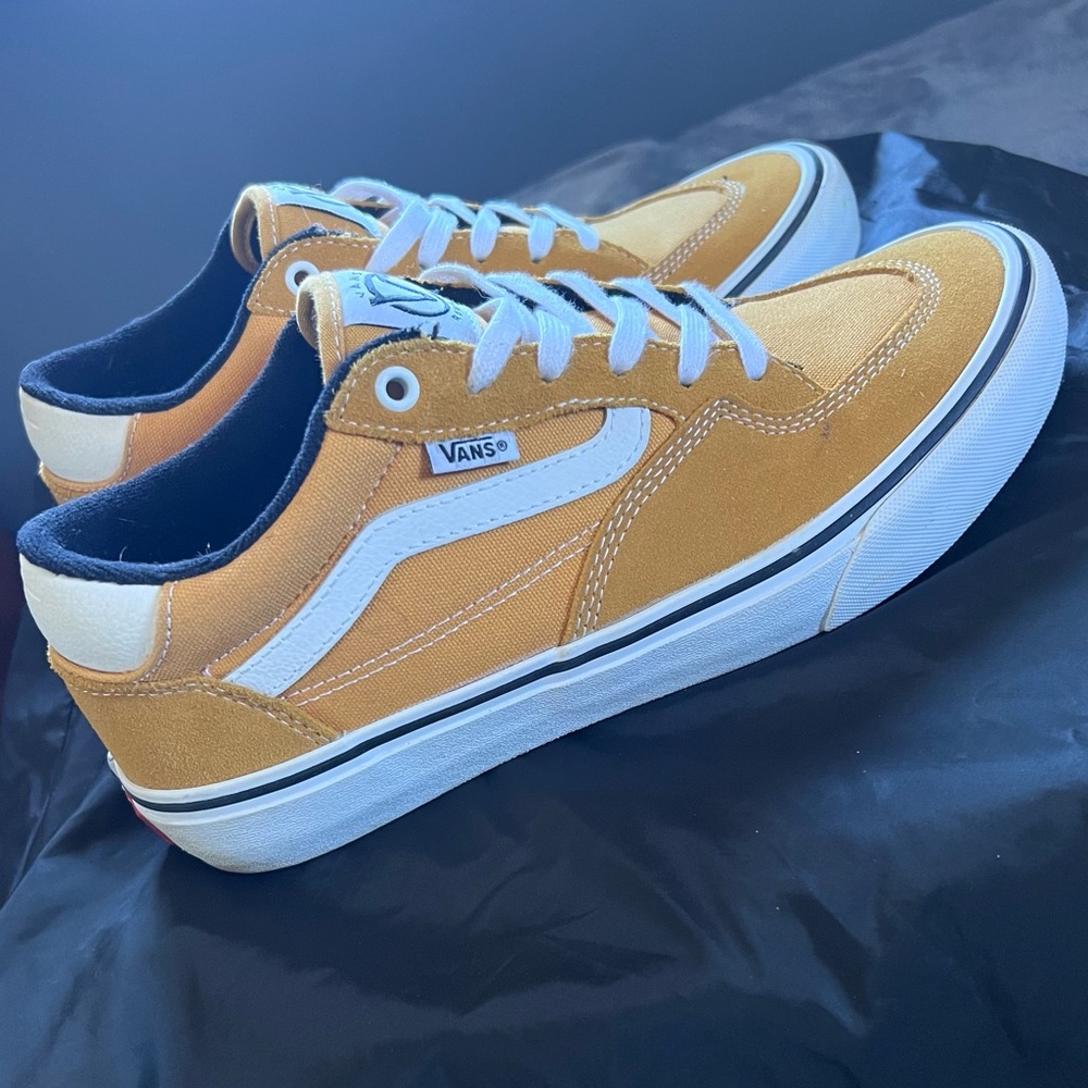 VANS yellow Rowan size 9